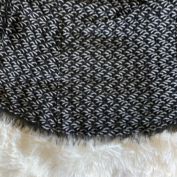 Anthropologie 9-H15 Stcl NWOT Black/ White Textured Fringe Blouse Size Small - Picture 7 of 10